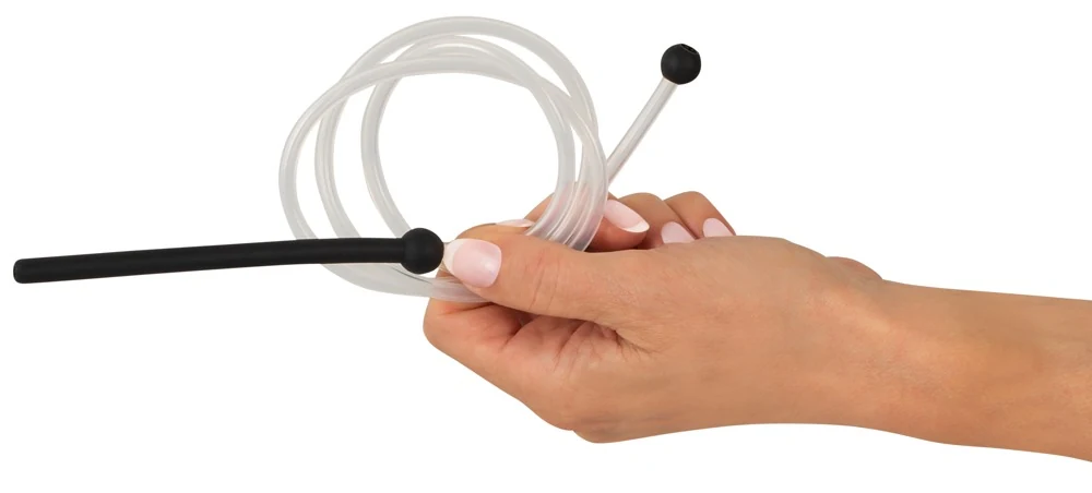 Piss to Mouth dilator met slang