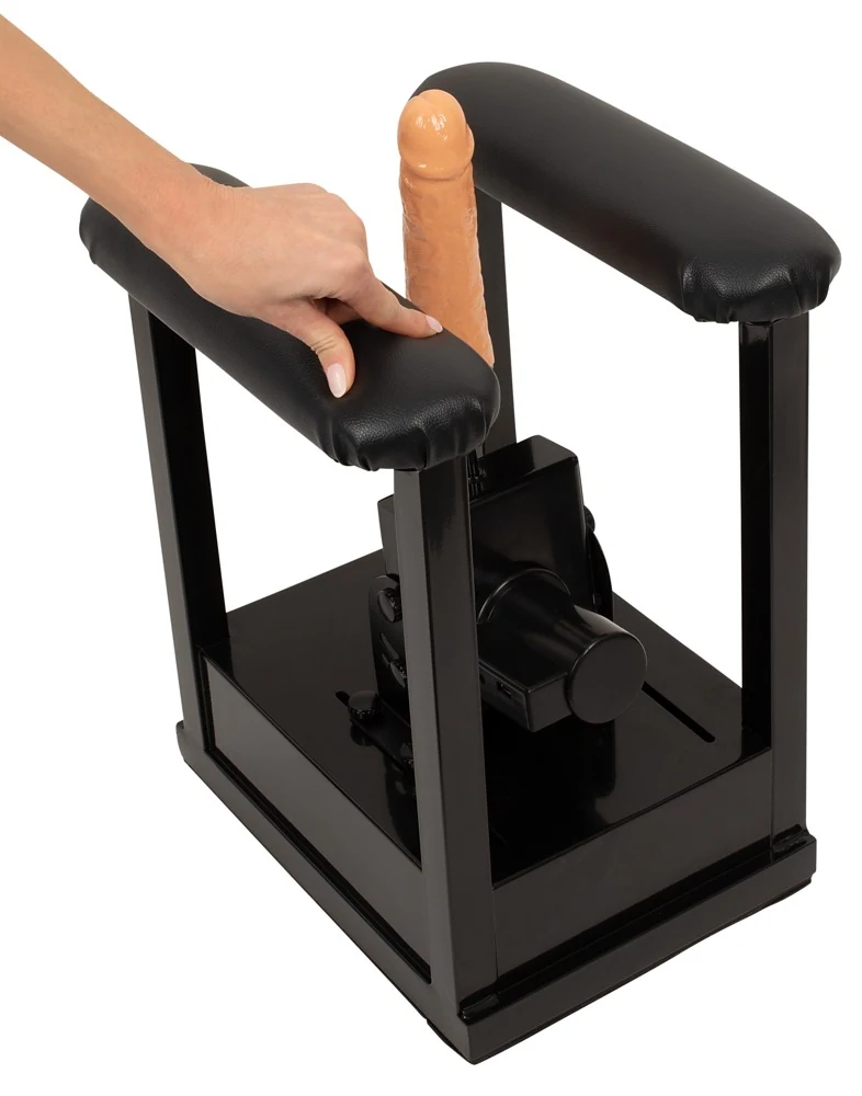 The Banger Sit-On-Climaxer seksmachine met dildo