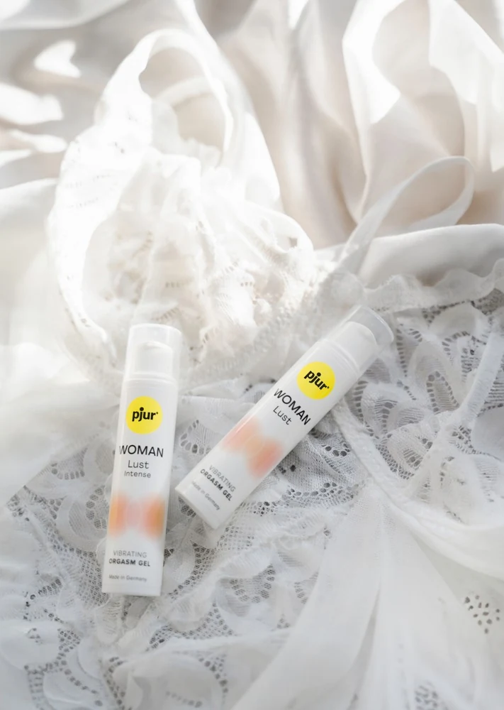 pjur WOMAN Lust Intense stimulierende gele sprays