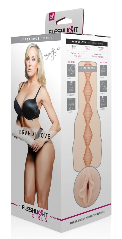 Brandi Love masturbator met Super Skin®